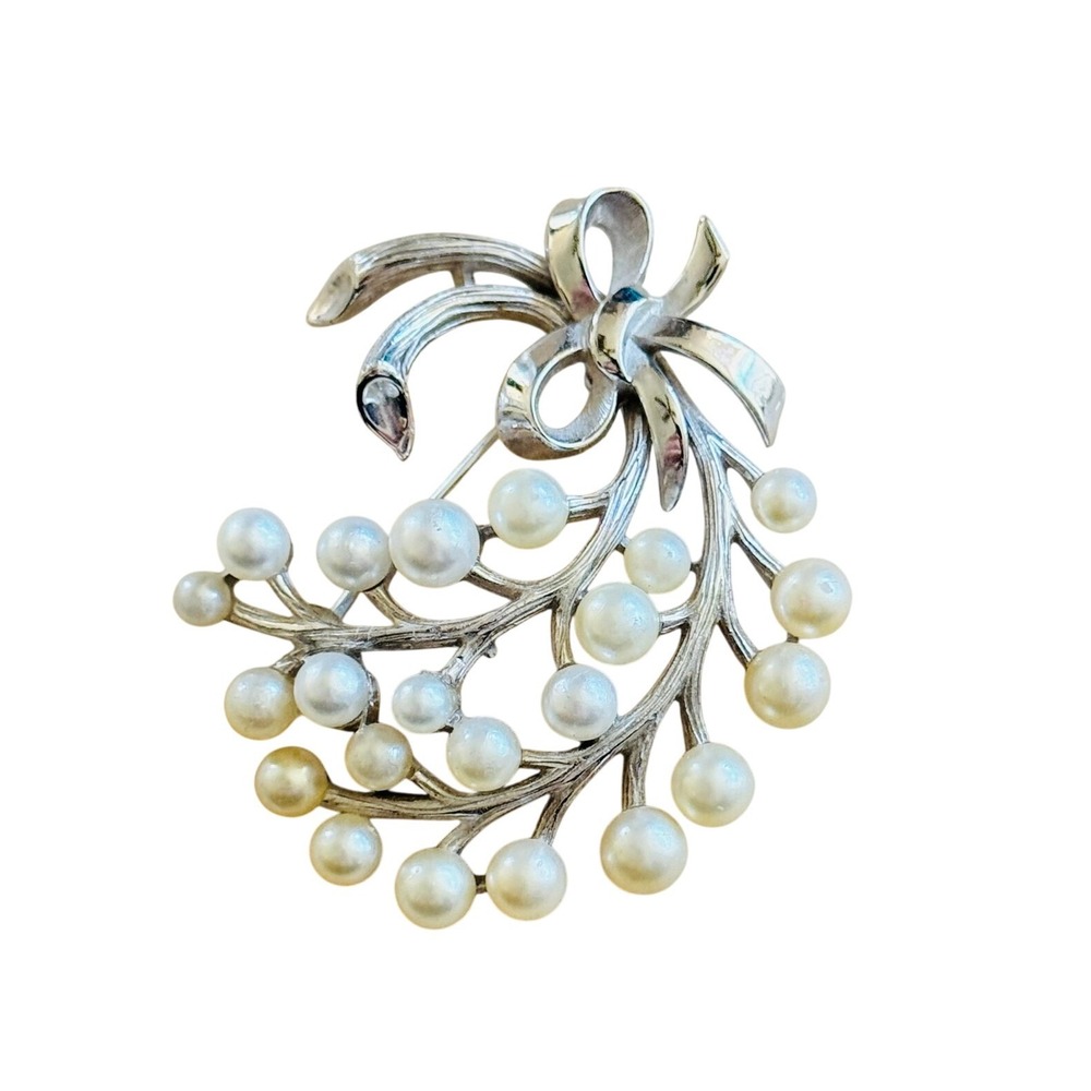Crown Trifari VTG Floral Spray Pin Brooch Pearl Silver Tone Signed Retro 60s